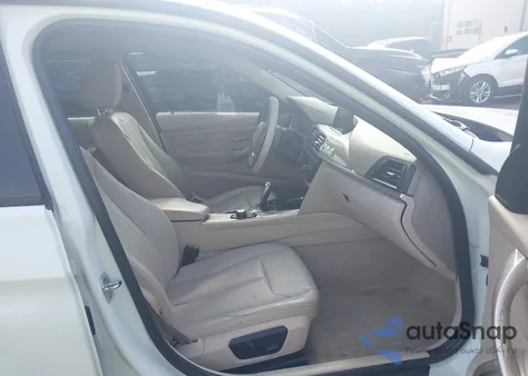 2012 BMW 328I z USA, uszkodzony, nr VIN WBA3A5G55CNP15577